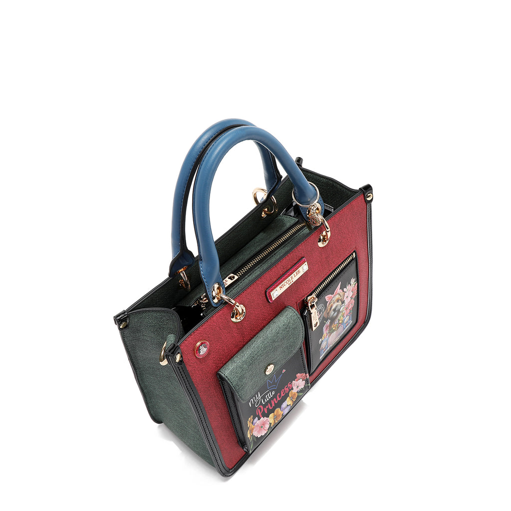 FY17075 FAMILY YEARBOOK