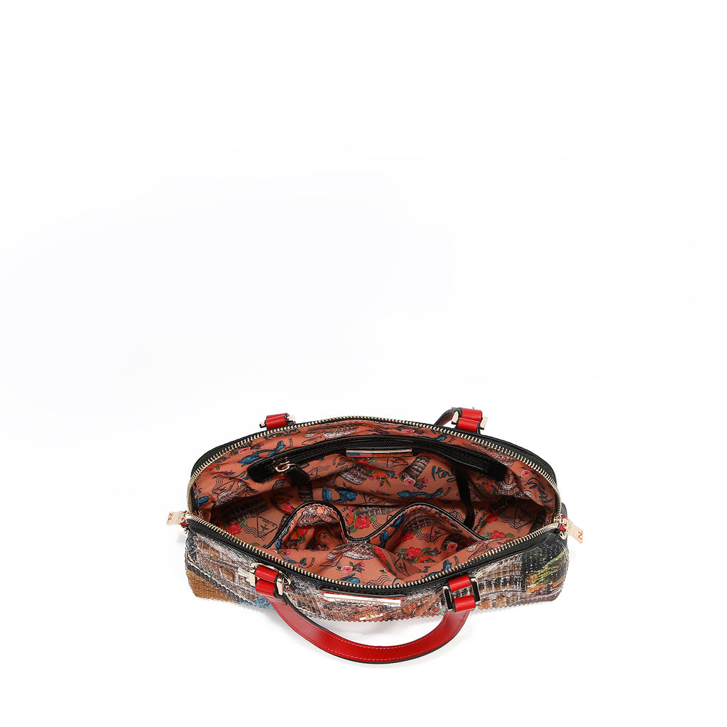 MTI17219 MARTHA TRAVELS ITALY