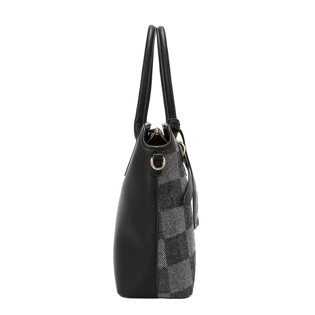 P17521 Black