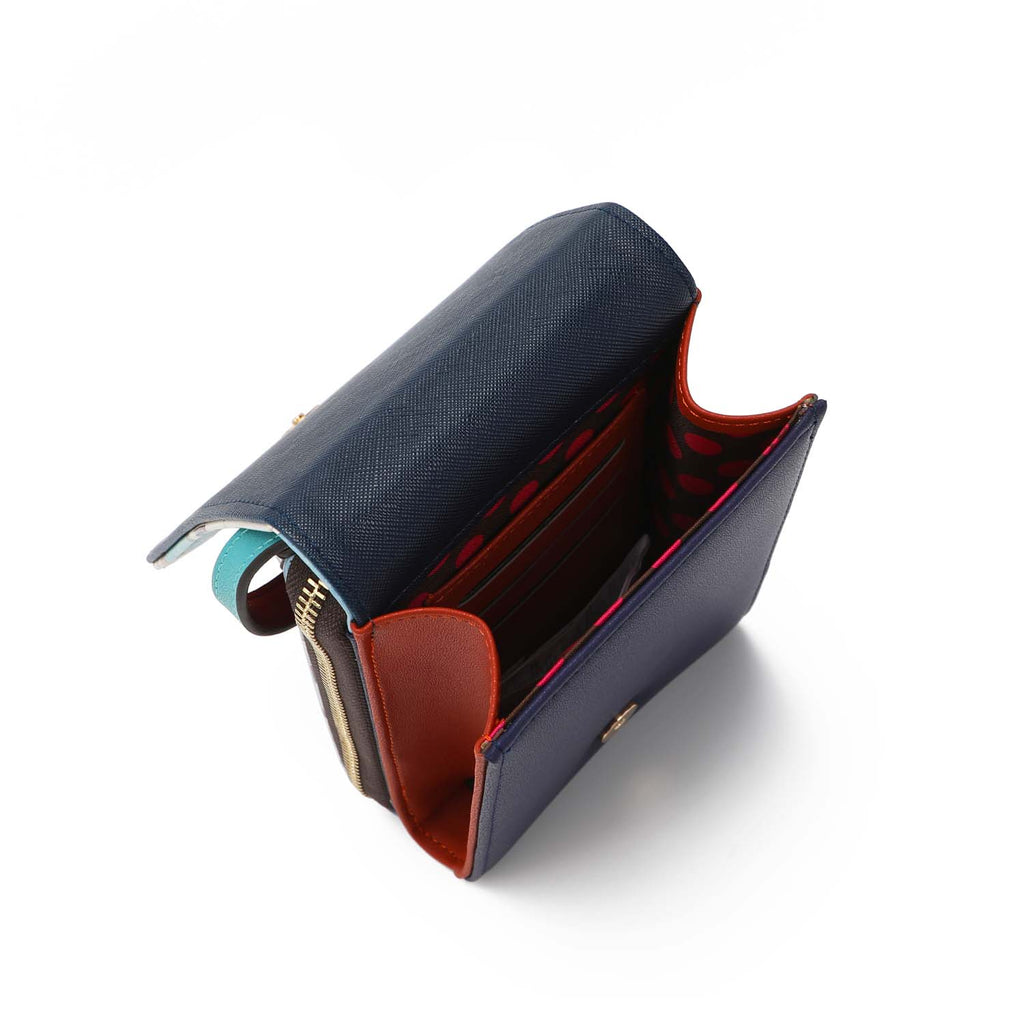 PRT7407  TRAVEL IN FASHION