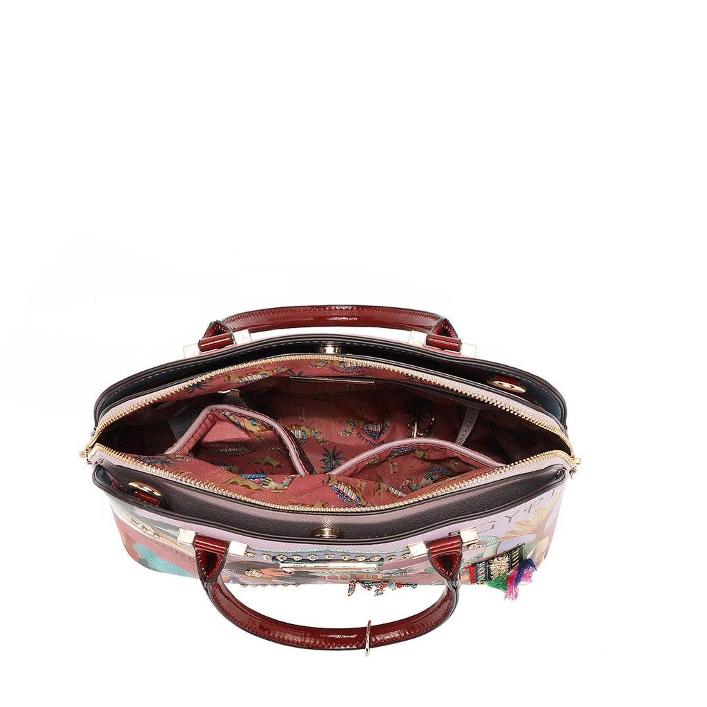 QC17272 QUEEN CLEOPATRABOLSO BOSTON REINA CLEOPATRA 3 compartimentos: compartimentos deslizantes con cierre magnético delantero y trasero