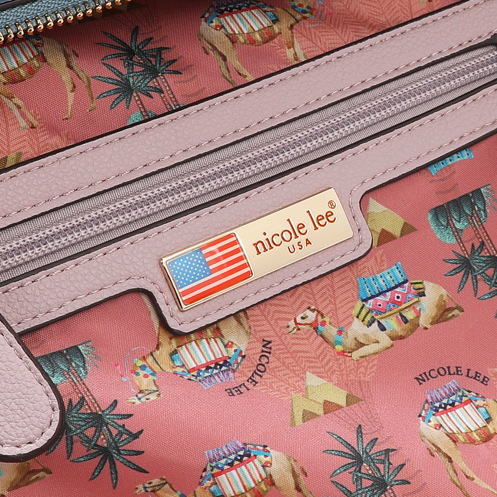 QC17273 QUEEN CLEOPATRA MOCHILA DE LA REINA CLEOPATRA 2 bolsillos interiores delanteros deslizantes para guardar el teléfono inteligente y la billetera